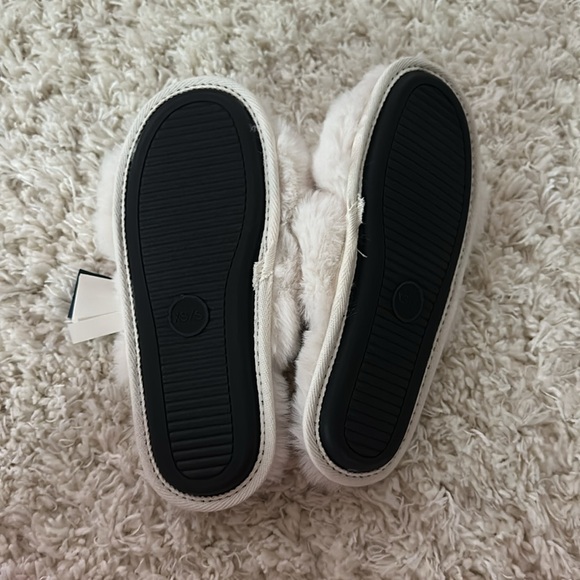 Abercrombie Slippers - Picture 4 of 5